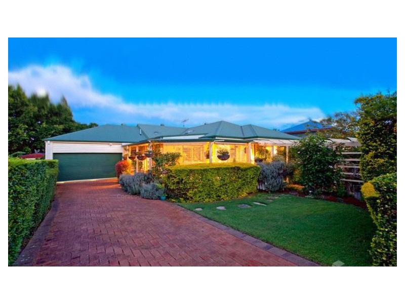 101 Passage Street, Cleveland QLD 4163