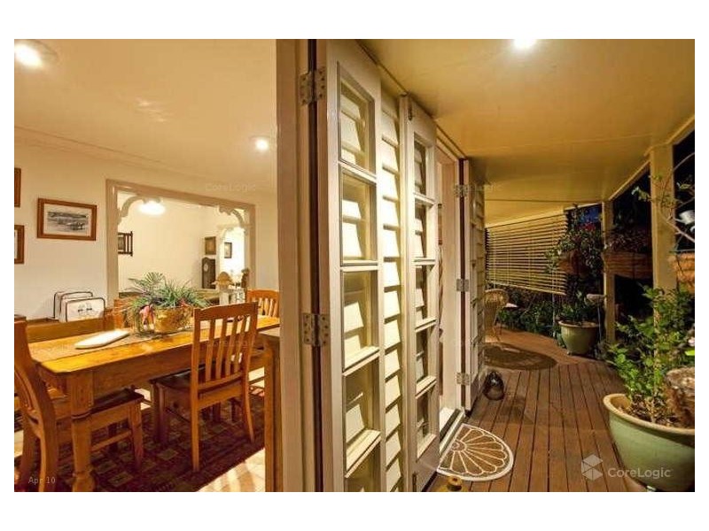 101 Passage Street, Cleveland QLD 4163