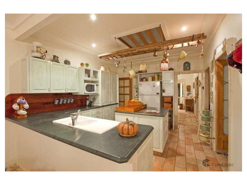 101 Passage Street, Cleveland QLD 4163