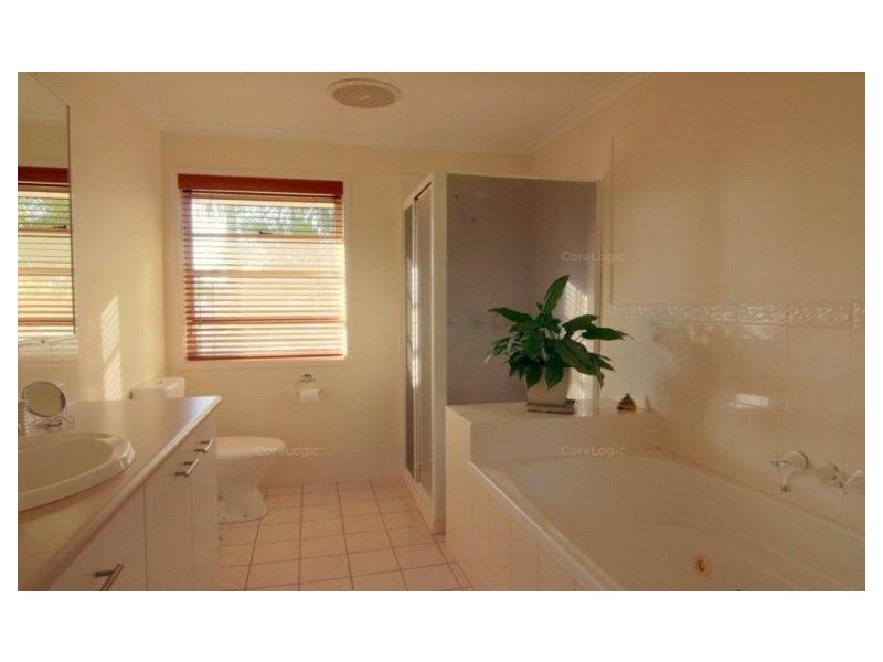 3 Kilroe Court, Ormiston QLD 4160