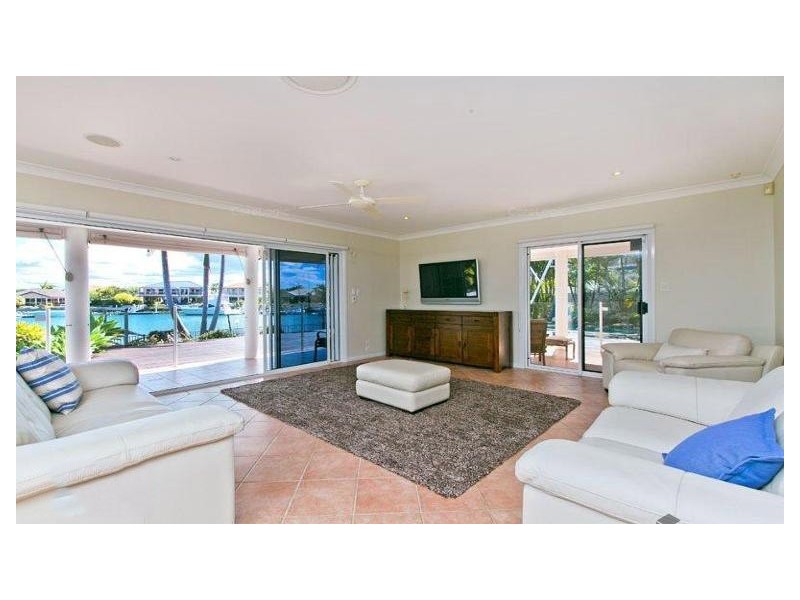 6 Beaufort Court, Raby Bay QLD 4163