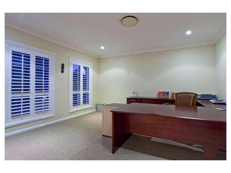 6 Beaufort Court, Raby Bay QLD 4163
