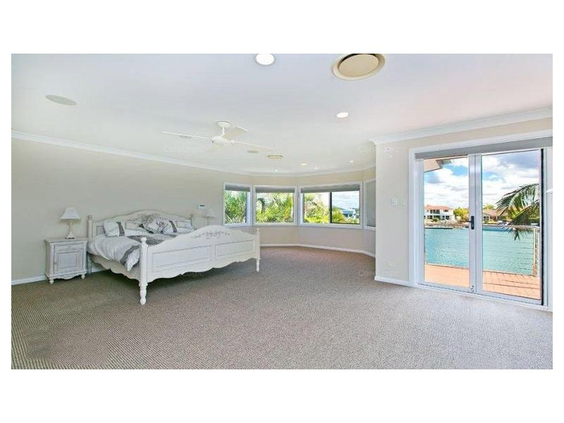 6 Beaufort Court, Raby Bay QLD 4163