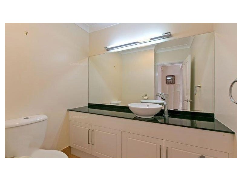 6 Beaufort Court, Raby Bay QLD 4163