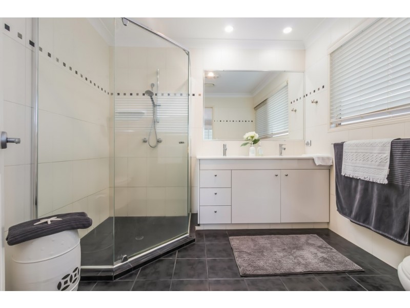 23 Caravel Court, Raby Bay QLD 4163