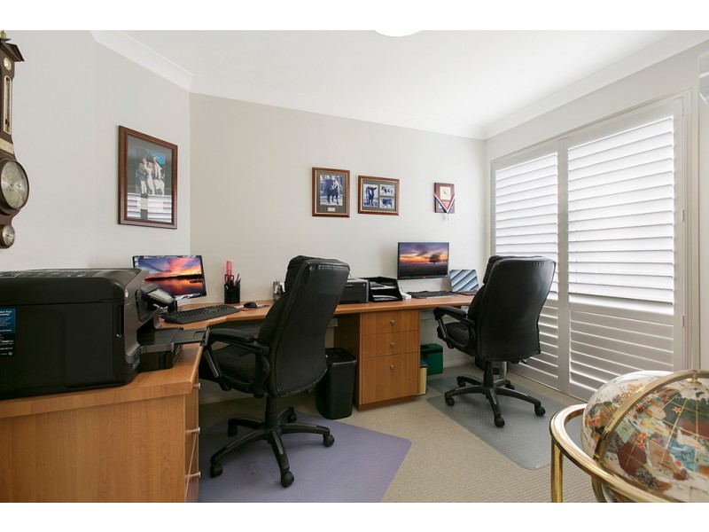 20 Martingale Court, Raby Bay QLD 4163