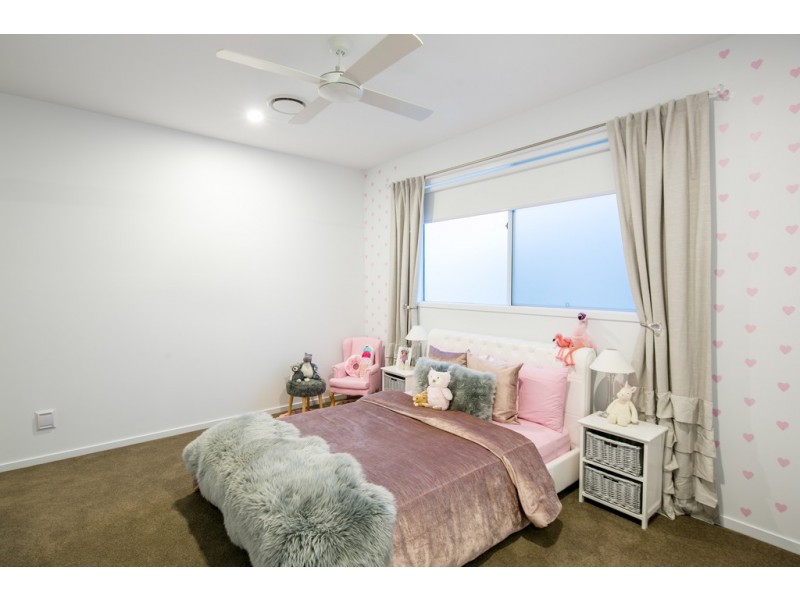 35a Sentinel Court, Raby Bay QLD 4163