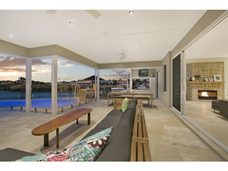 24 Voyagers Court, Raby Bay QLD 4163