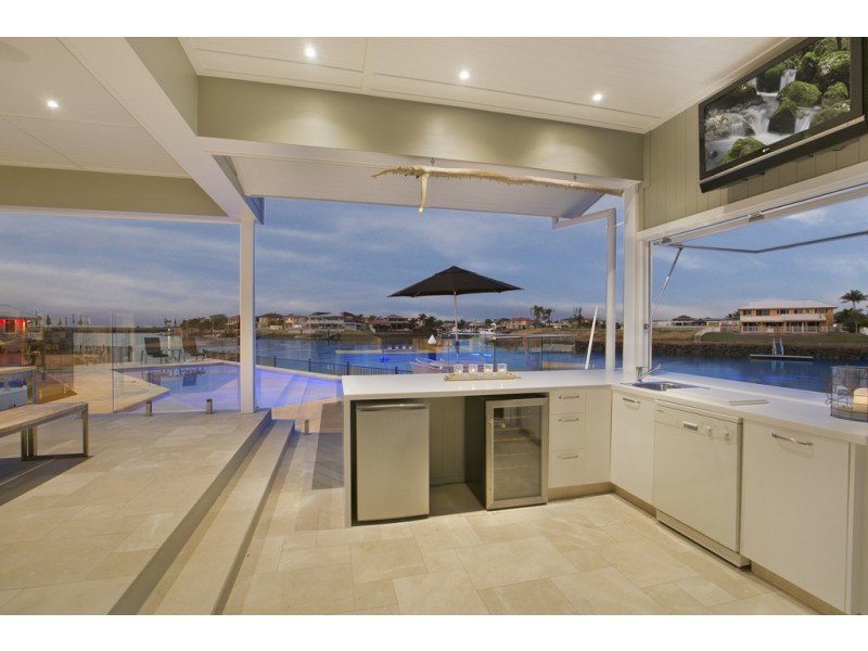 24 Voyagers Court, Raby Bay QLD 4163