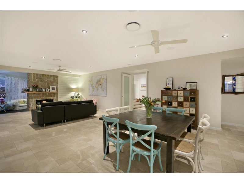 24 Voyagers Court, Raby Bay QLD 4163