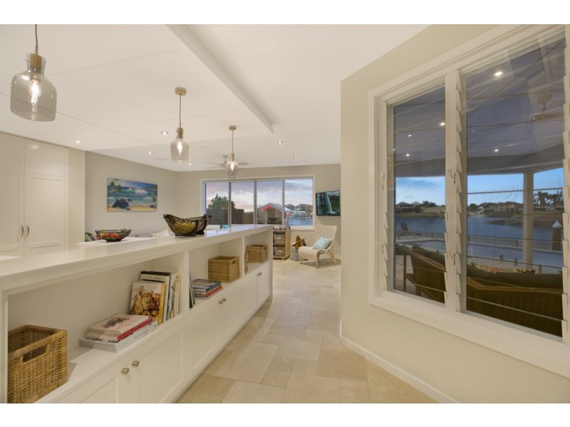 24 Voyagers Court, Raby Bay QLD 4163