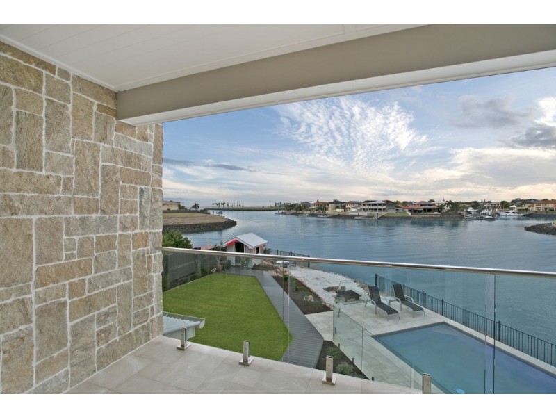24 Voyagers Court, Raby Bay QLD 4163