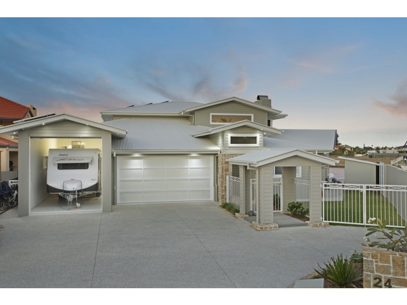 24 Voyagers Court, Raby Bay QLD 4163