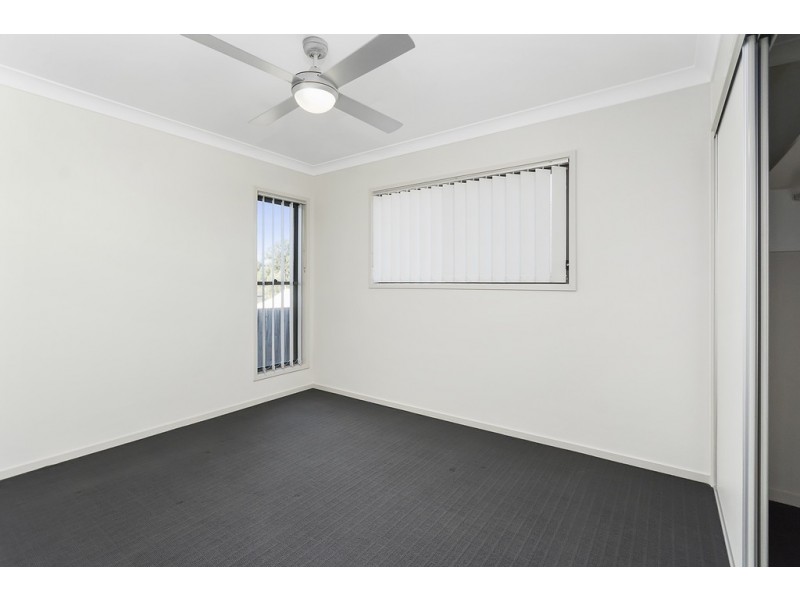 8 Hillsborough Place, Springfield Lakes QLD 4300