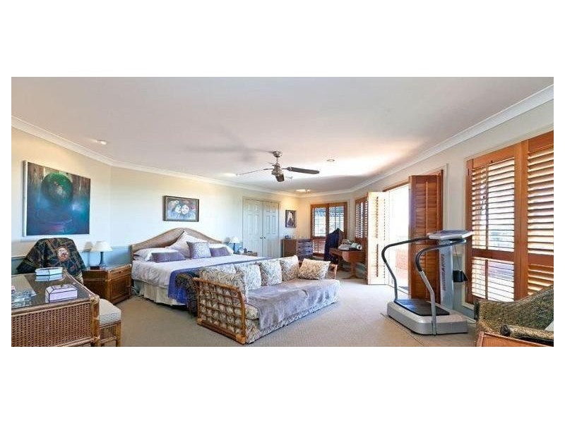 97 Masthead Drive, Raby Bay QLD 4163