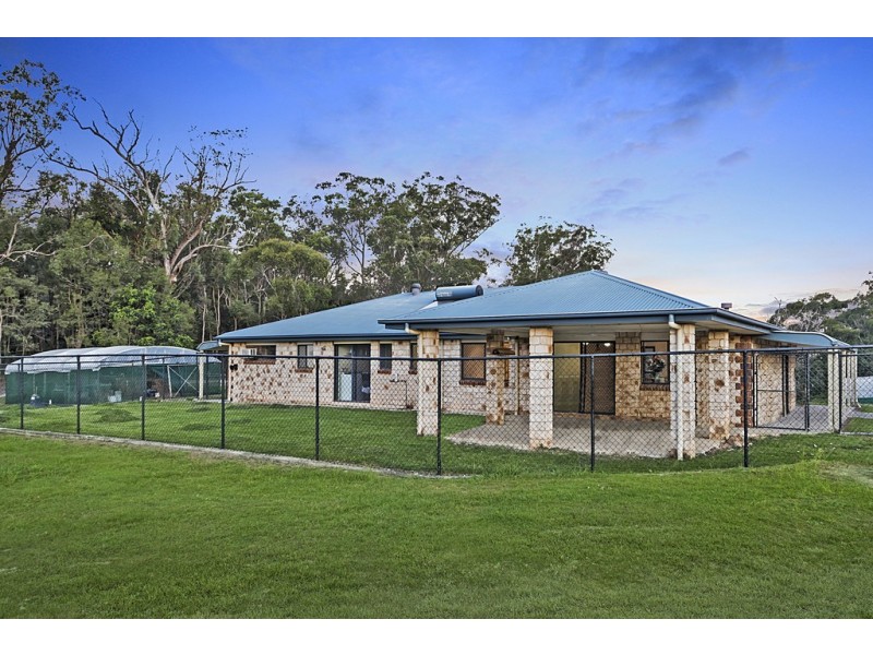562 German Church Road, Redland Bay QLD 4165