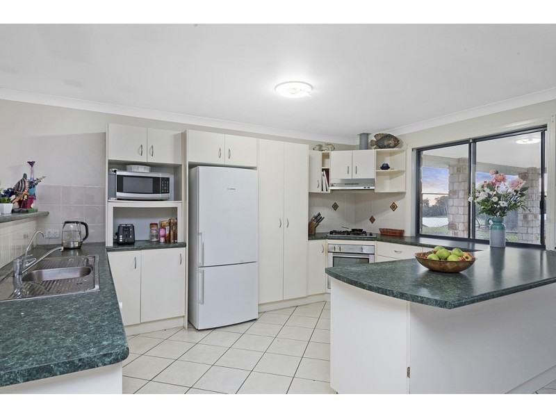 562 German Church Road, Redland Bay QLD 4165