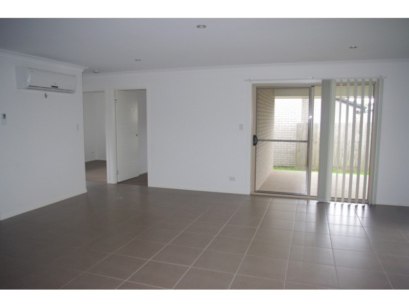 2/33 Riley Peter Place, Cleveland QLD 4163