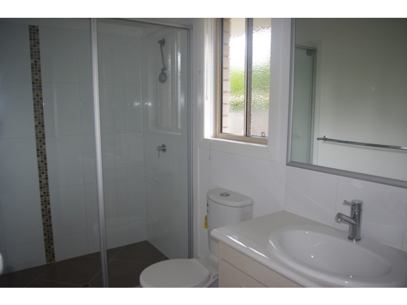 2/33 Riley Peter Place, Cleveland QLD 4163