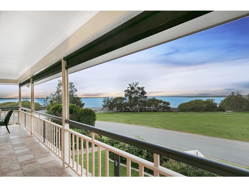213 Esplanade, Redland Bay QLD 4165
