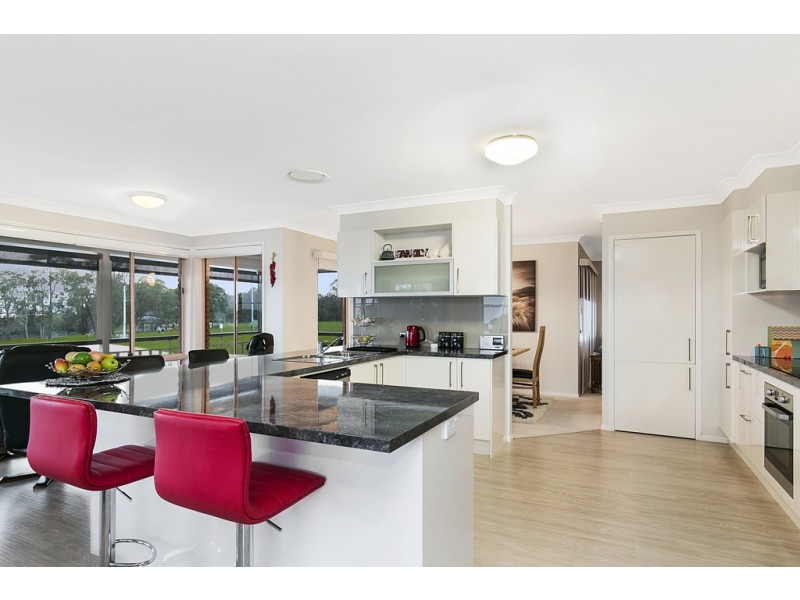 213 Esplanade, Redland Bay QLD 4165