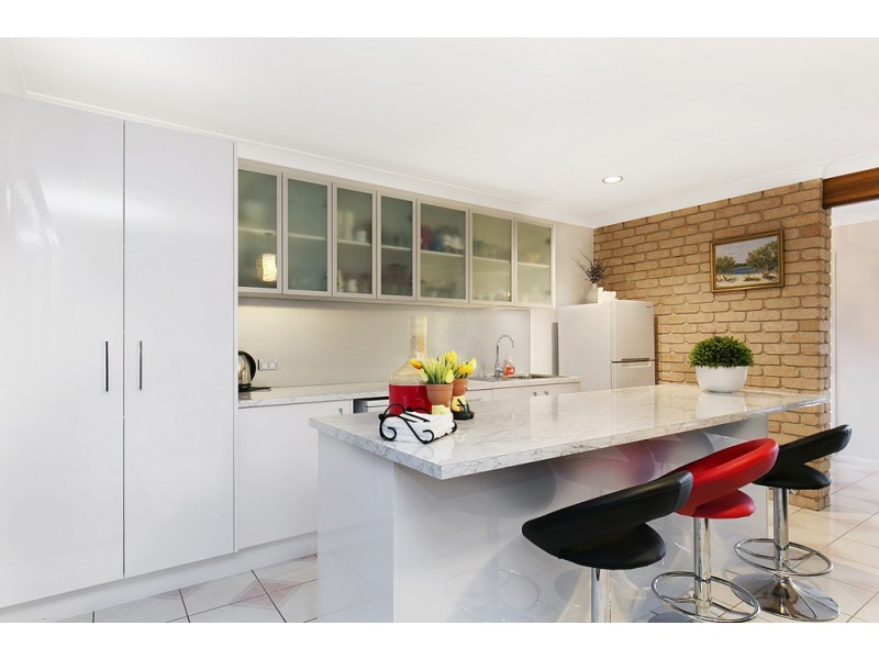 213 Esplanade, Redland Bay QLD 4165