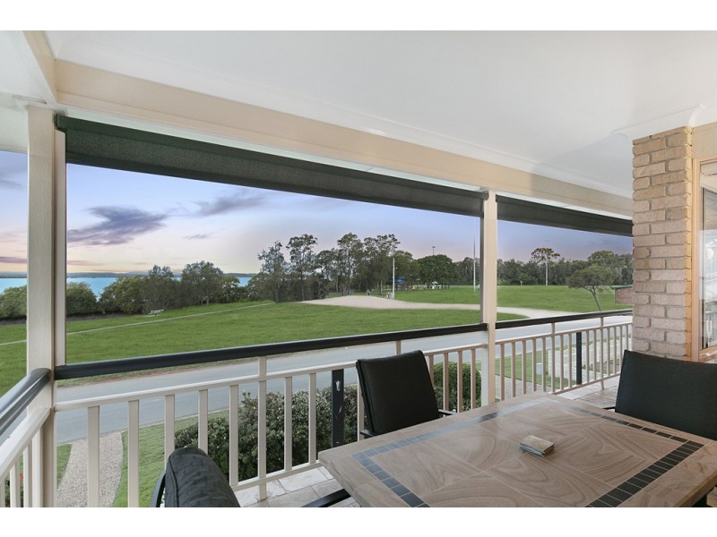 213 Esplanade, Redland Bay QLD 4165