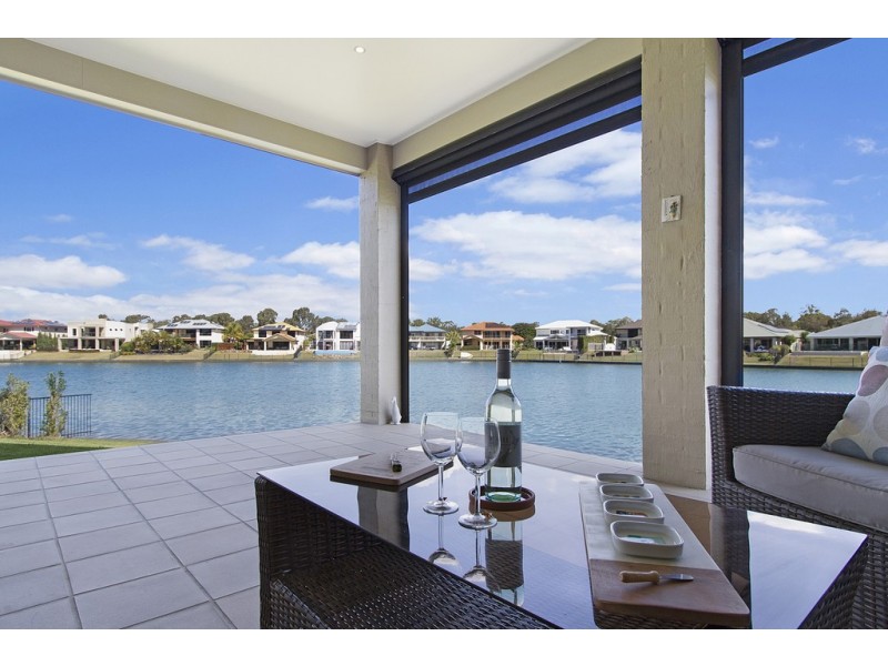 8 Helena Street, Wellington Point QLD 4160