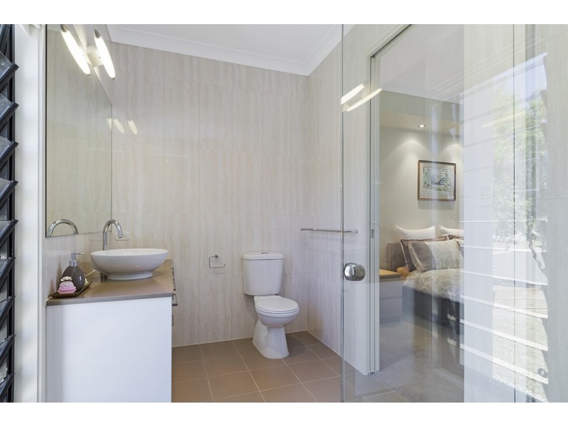 8 Helena Street, Wellington Point QLD 4160