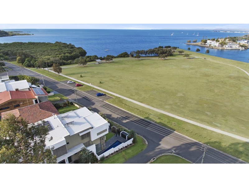 8 Sand Street, Ormiston QLD 4160