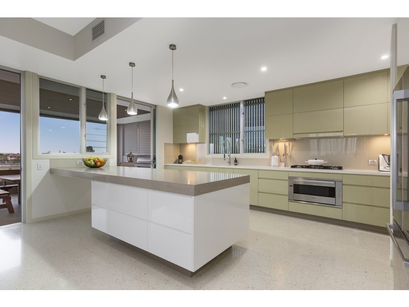 8 Sand Street, Ormiston QLD 4160