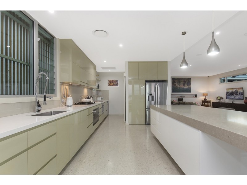 8 Sand Street, Ormiston QLD 4160