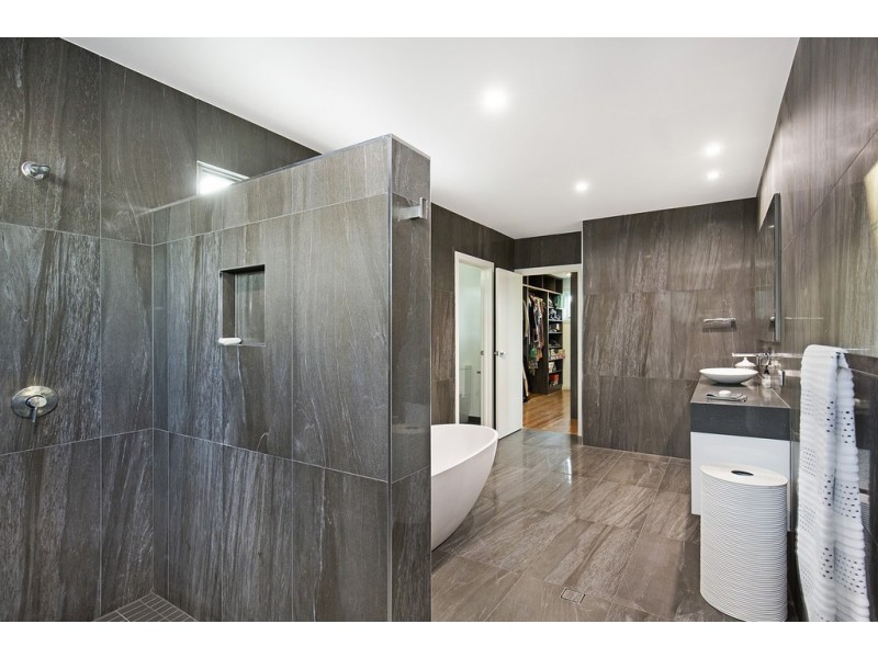 8 Sand Street, Ormiston QLD 4160