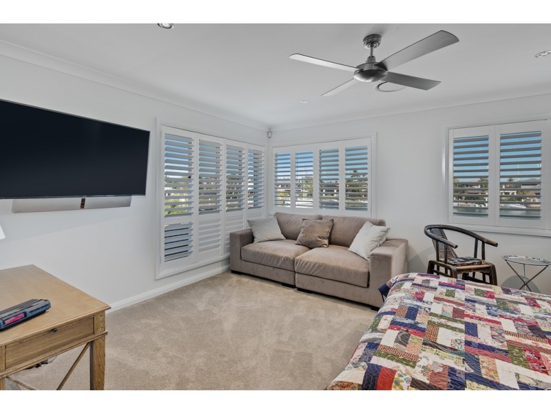 22 Carling Court, Raby Bay QLD 4163