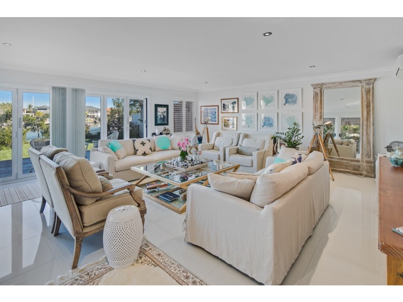 22 Carling Court, Raby Bay QLD 4163