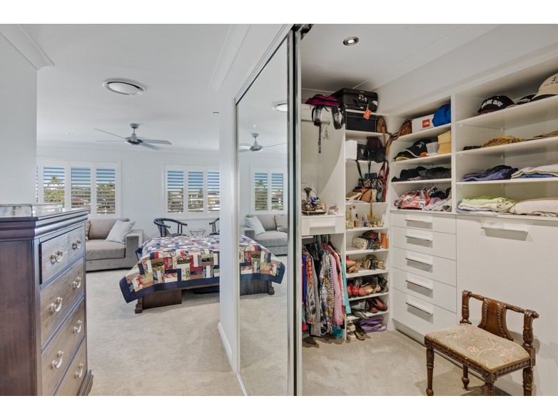 22 Carling Court, Raby Bay QLD 4163