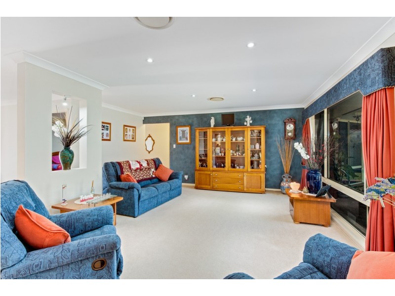 4 Highland Street, Redland Bay QLD 4165