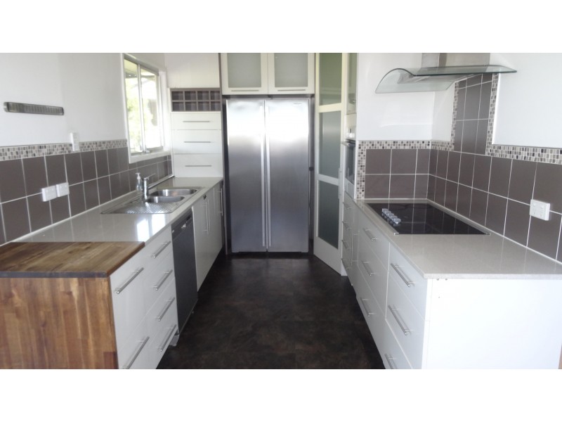 8 Ney Road, Capalaba QLD 4157