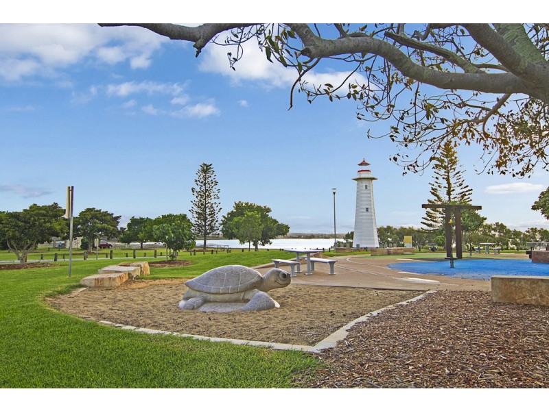 232-236 Shore Street North, Cleveland QLD 4163