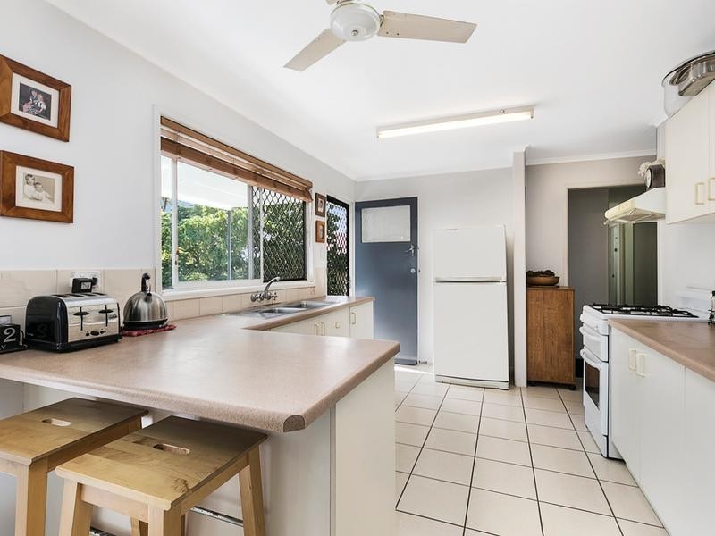 15 Station Street, Wellington Point QLD 4160