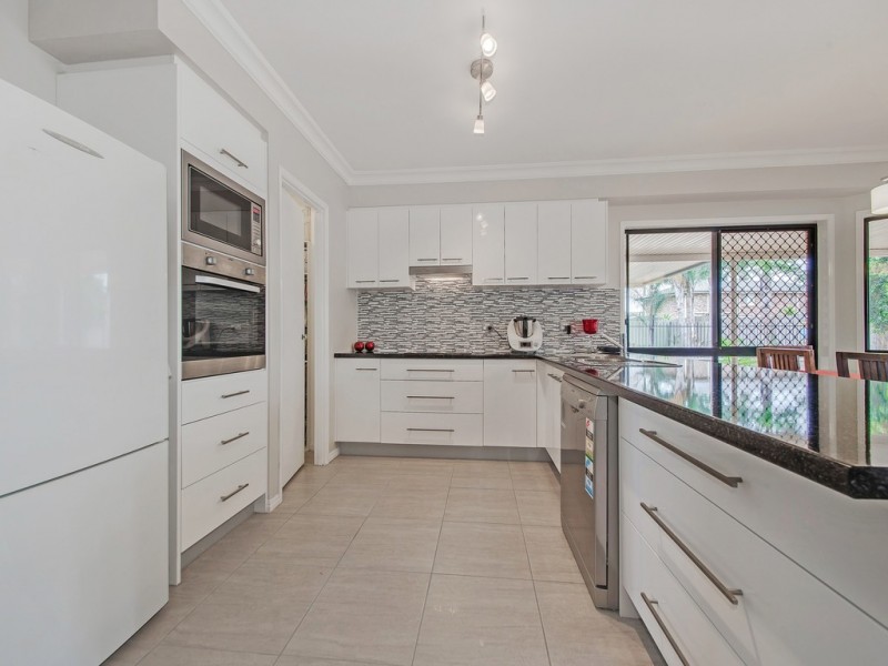 4 Balsa Court, Victoria Point QLD 4165