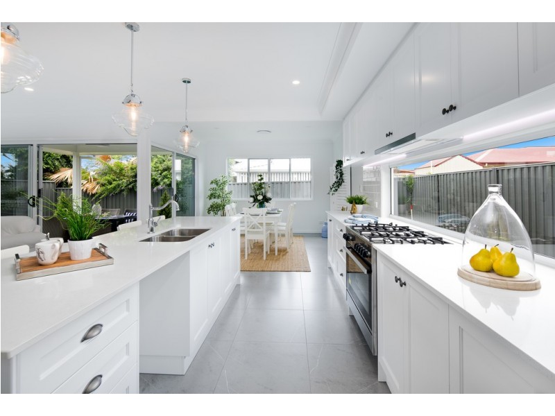 33 Hardy Road, Wellington Point QLD 4160