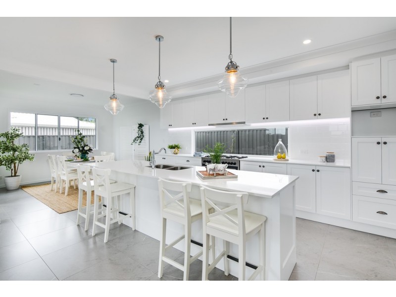 33 Hardy Road, Wellington Point QLD 4160