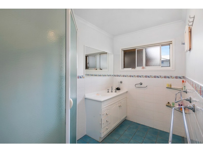 94 Passage Street, Cleveland QLD 4163