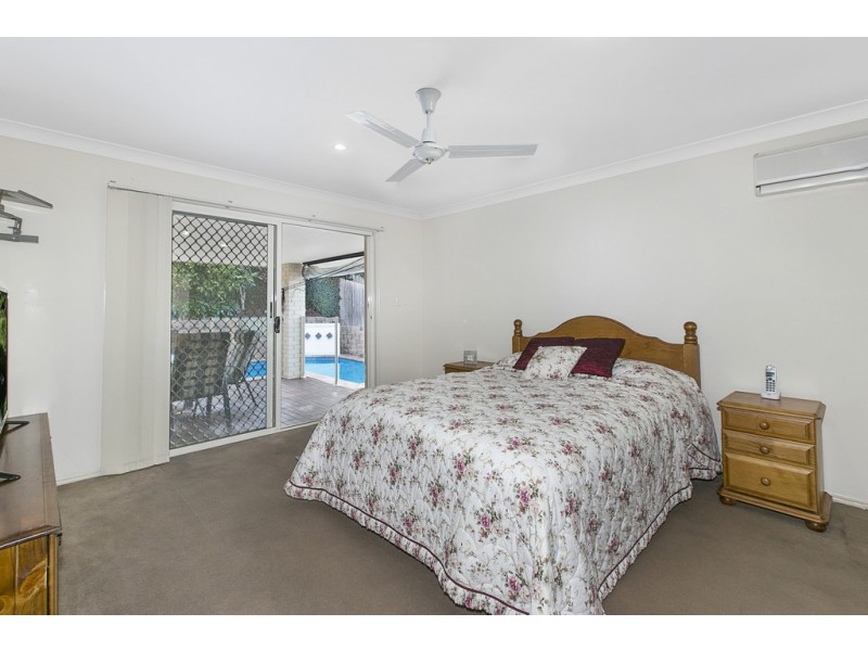 19 Daydream Street, Redland Bay QLD 4165