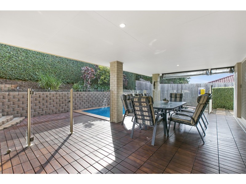 19 Daydream Street, Redland Bay QLD 4165