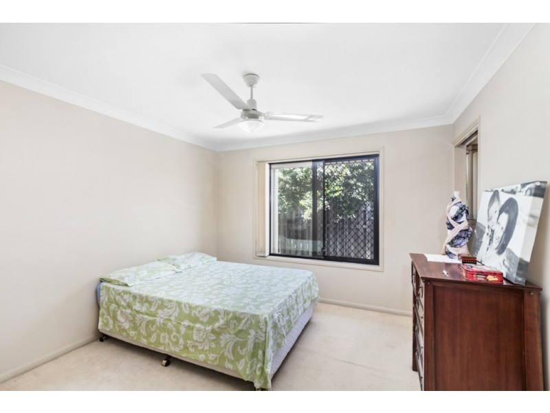 8 Ross Place, Wakerley QLD 4154