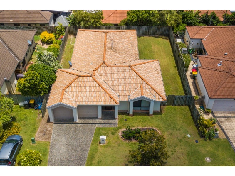 8 Ross Place, Wakerley QLD 4154