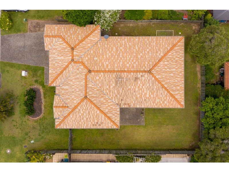 8 Ross Place, Wakerley QLD 4154