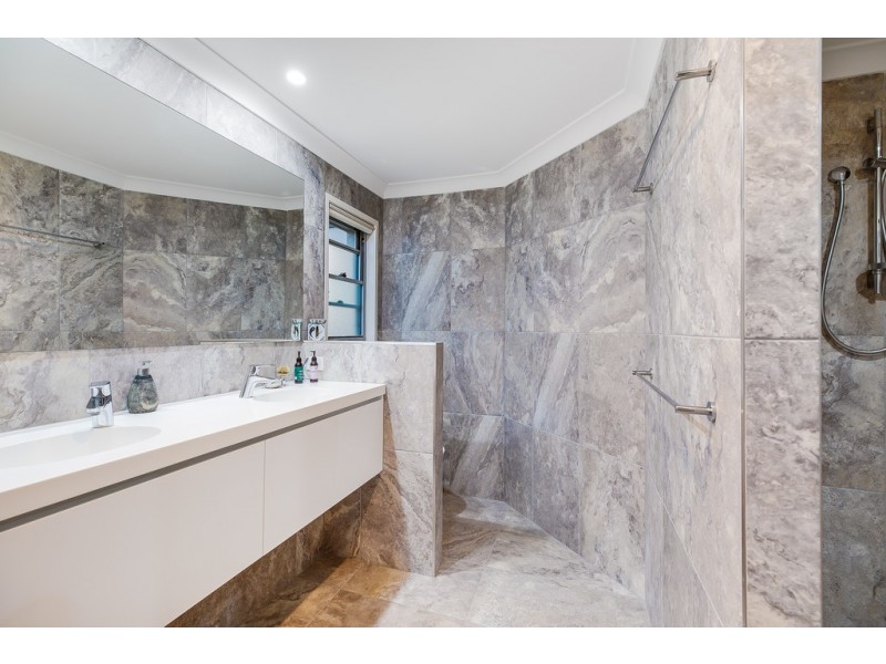 37 Masthead Drive, Cleveland QLD 4163